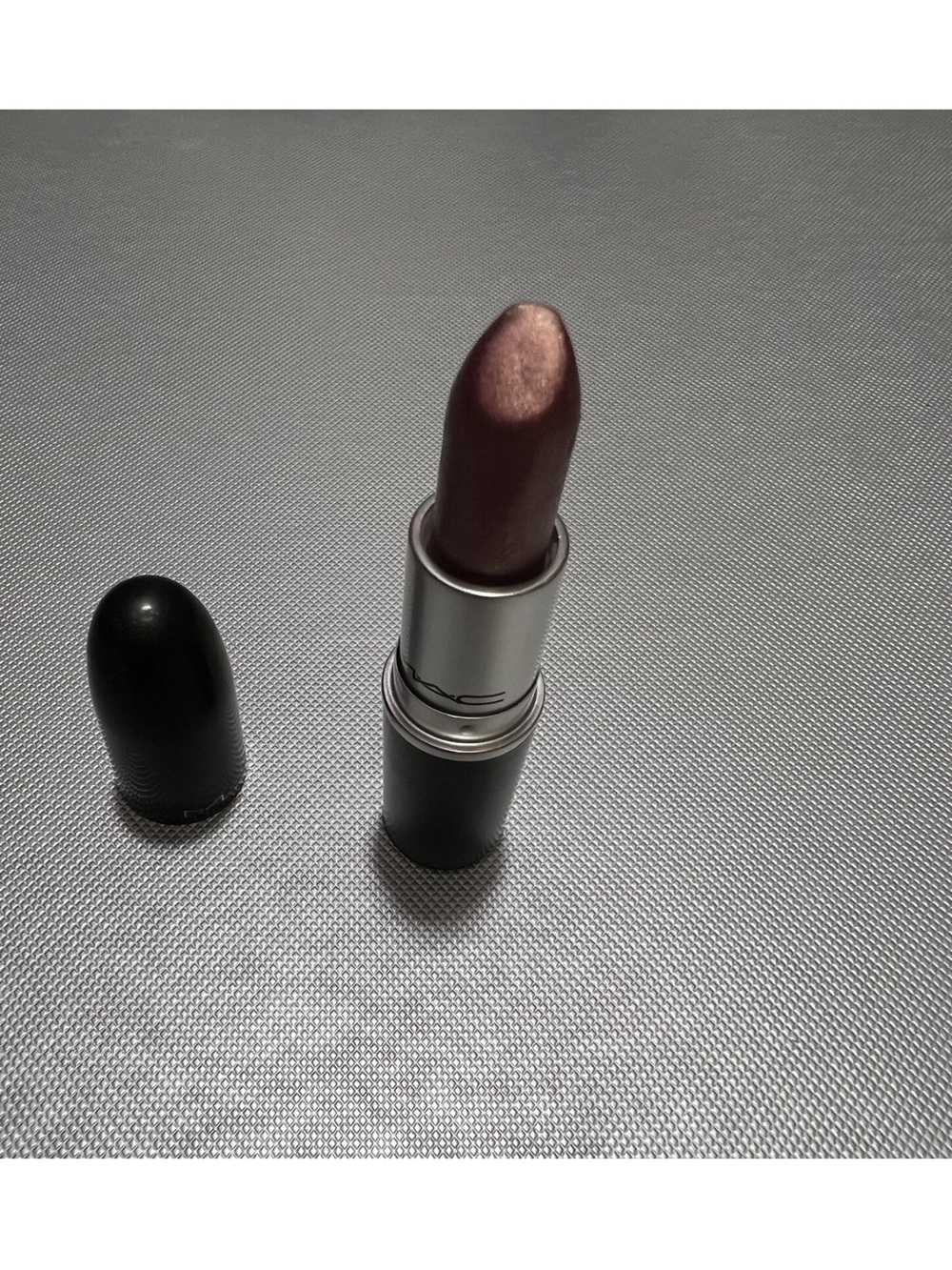 MAC  Frost Metallic Plum  Dandy liptick_new wuthout box